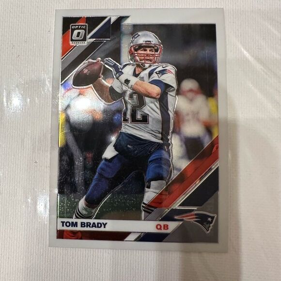 NFL Trading Card - Tom Brady - Blue and Red optics mint condition - Picture 1 of 3